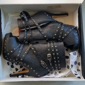 Ironfist Manslayer platform bootie